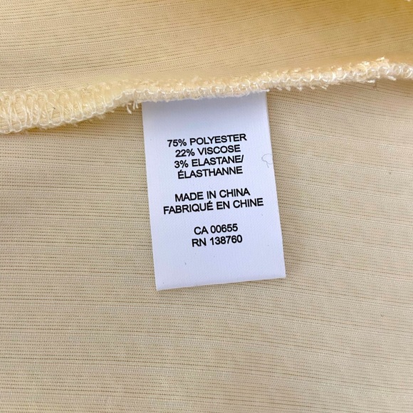 RW&CO long sleeve top with soft lace trim. New without tags. - Picture 4 of 4